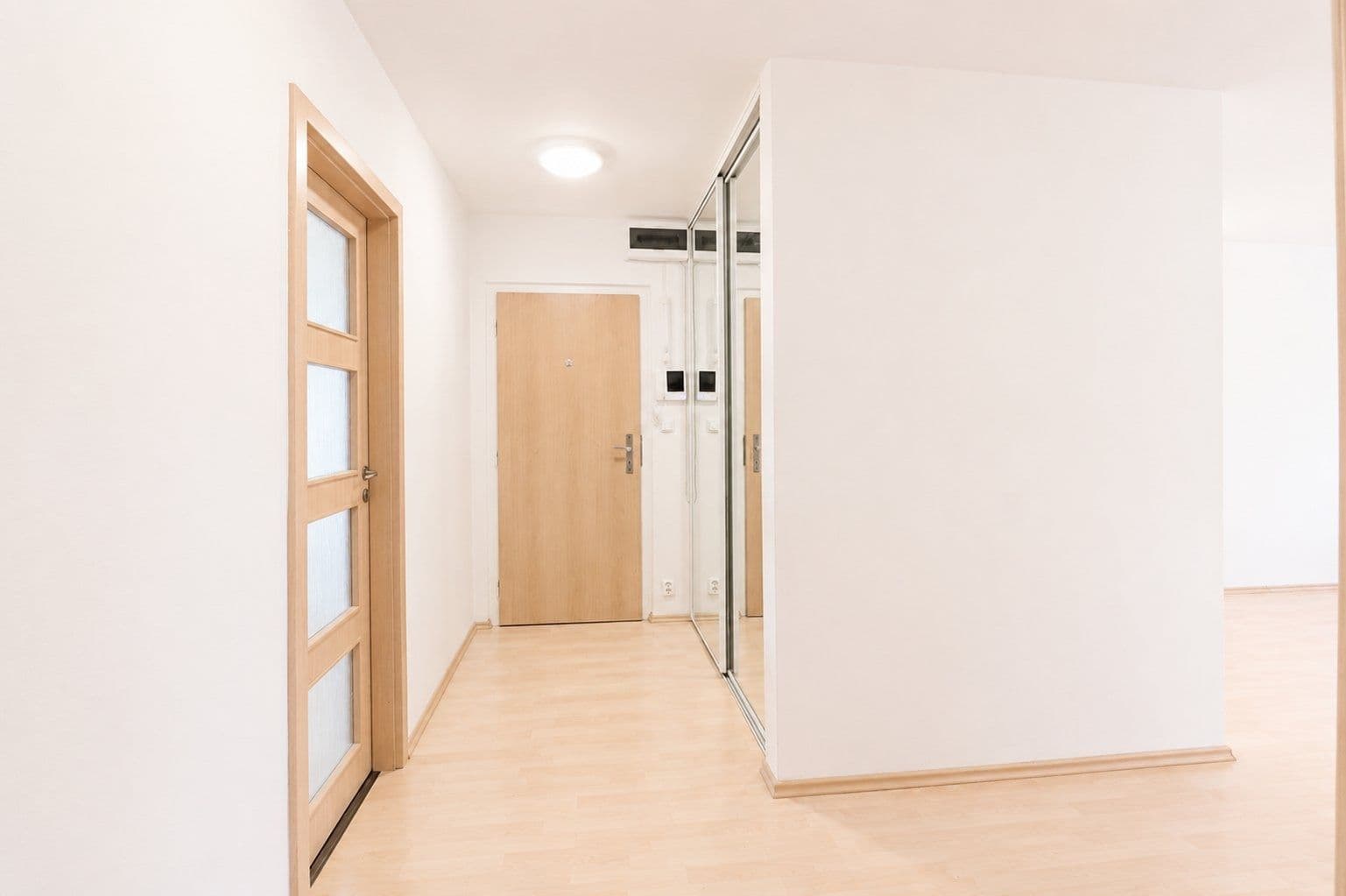 Prenájom bytu 3-izbový 70 m², Štichova, Praha, Praha Prenájom bytu 3-izbový 70 m², Štichova, Praha, Praha