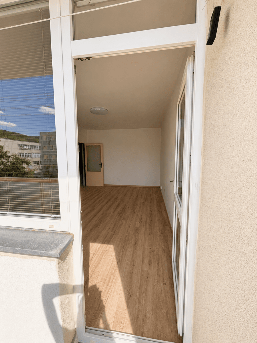 Prenájom bytu 3-izbový 90 m², U Pivovarské zahrady, Ústí nad Labem, Ústecký kraj Prenájom bytu 3-izbový 90 m², U Pivovarské zahrady, Ústí nad Labem, Ústecký kraj