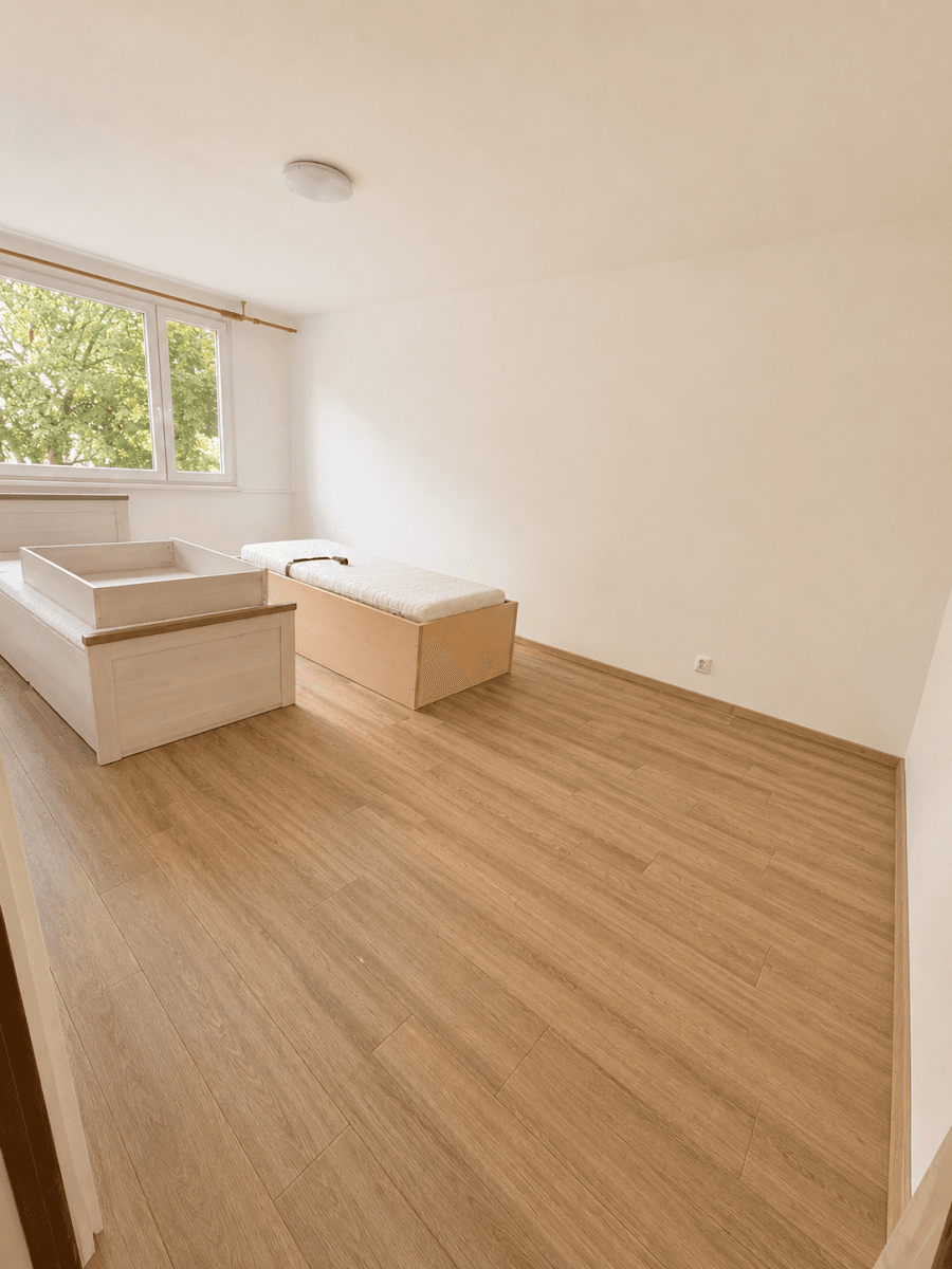 Prenájom bytu 3-izbový 90 m², U Pivovarské zahrady, Ústí nad Labem, Ústecký kraj Prenájom bytu 3-izbový 90 m², U Pivovarské zahrady, Ústí nad Labem, Ústecký kraj