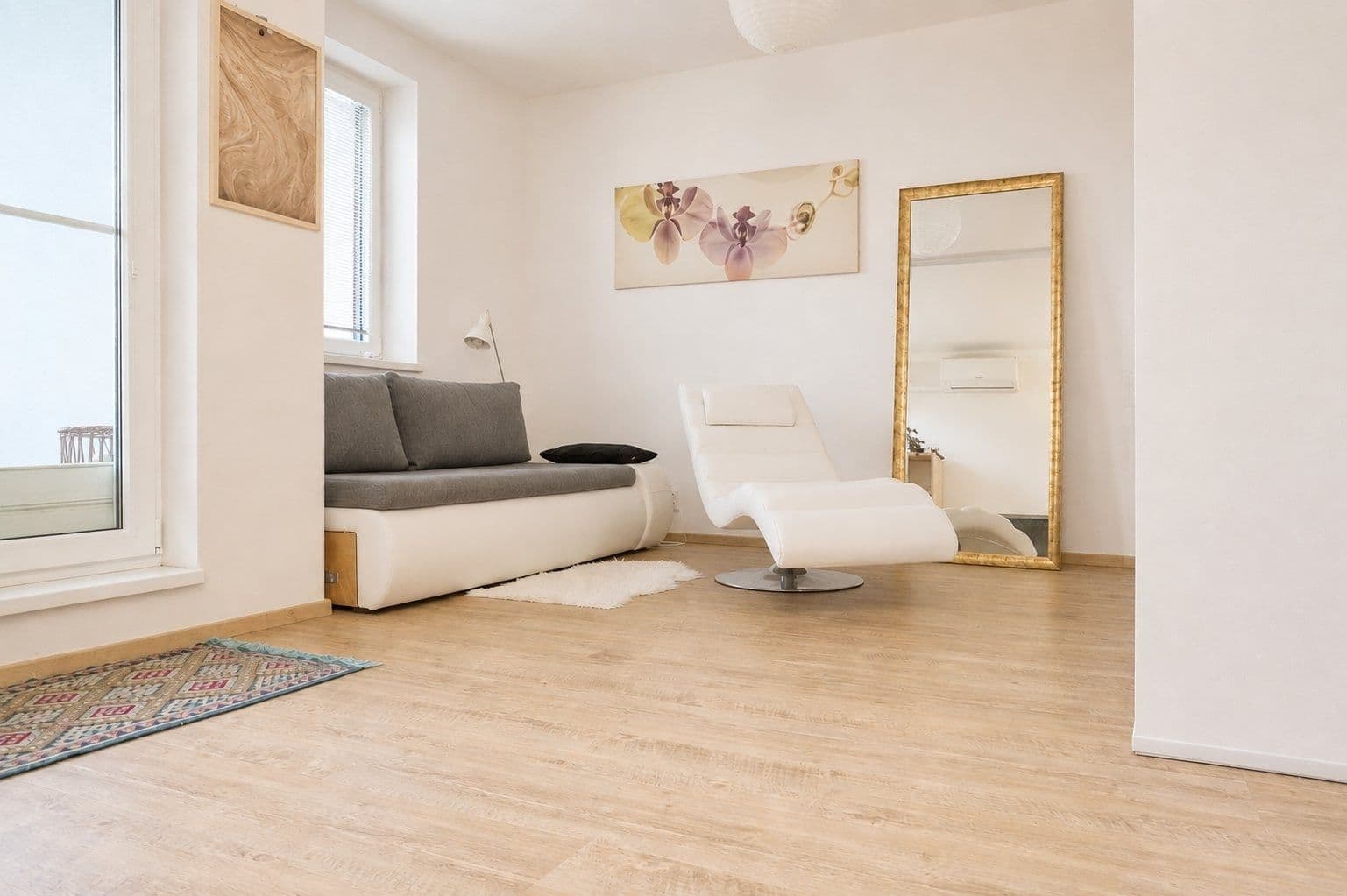 Prenájom bytu 1-izbový 32 m², V Honech, Klecany, Středočeský kraj Prenájom bytu 1-izbový 32 m², V Honech, Klecany, Středočeský kraj