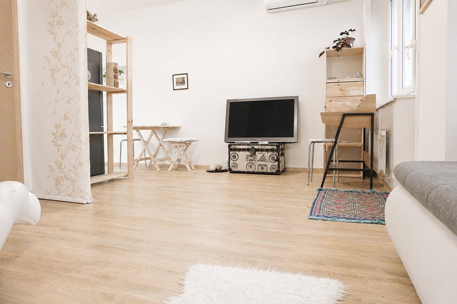 Prenájom bytu 1-izbový 32 m², V Honech, Klecany, Středočeský kraj Prenájom bytu 1-izbový 32 m², V Honech, Klecany, Středočeský kraj