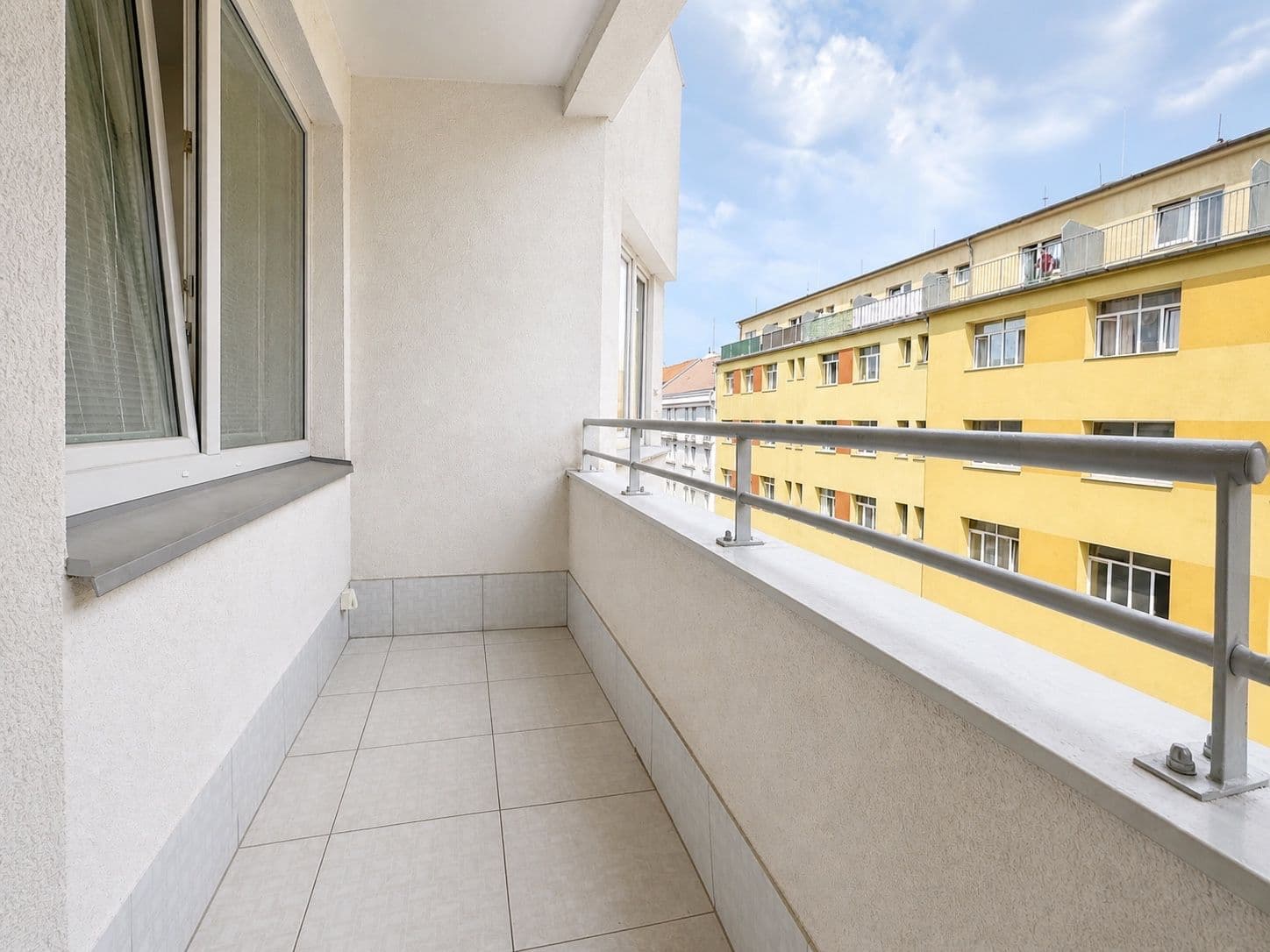 Prenájom bytu 2-izbový 47 m², U Svobodárny, Praha, Praha Prenájom bytu 2-izbový 47 m², U Svobodárny, Praha, Praha