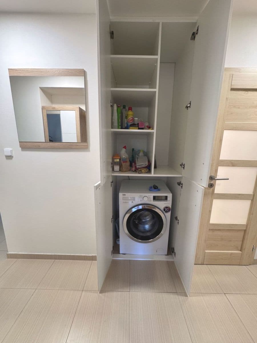 Prenájom bytu 3-izbový 77 m², Radbuzská, Praha, Praha Prenájom bytu 3-izbový 77 m², Radbuzská, Praha, Praha