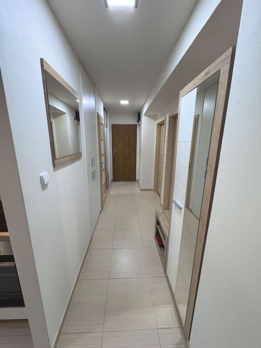 Prenájom bytu 3-izbový 77 m², Radbuzská, Praha, Praha Prenájom bytu 3-izbový 77 m², Radbuzská, Praha, Praha