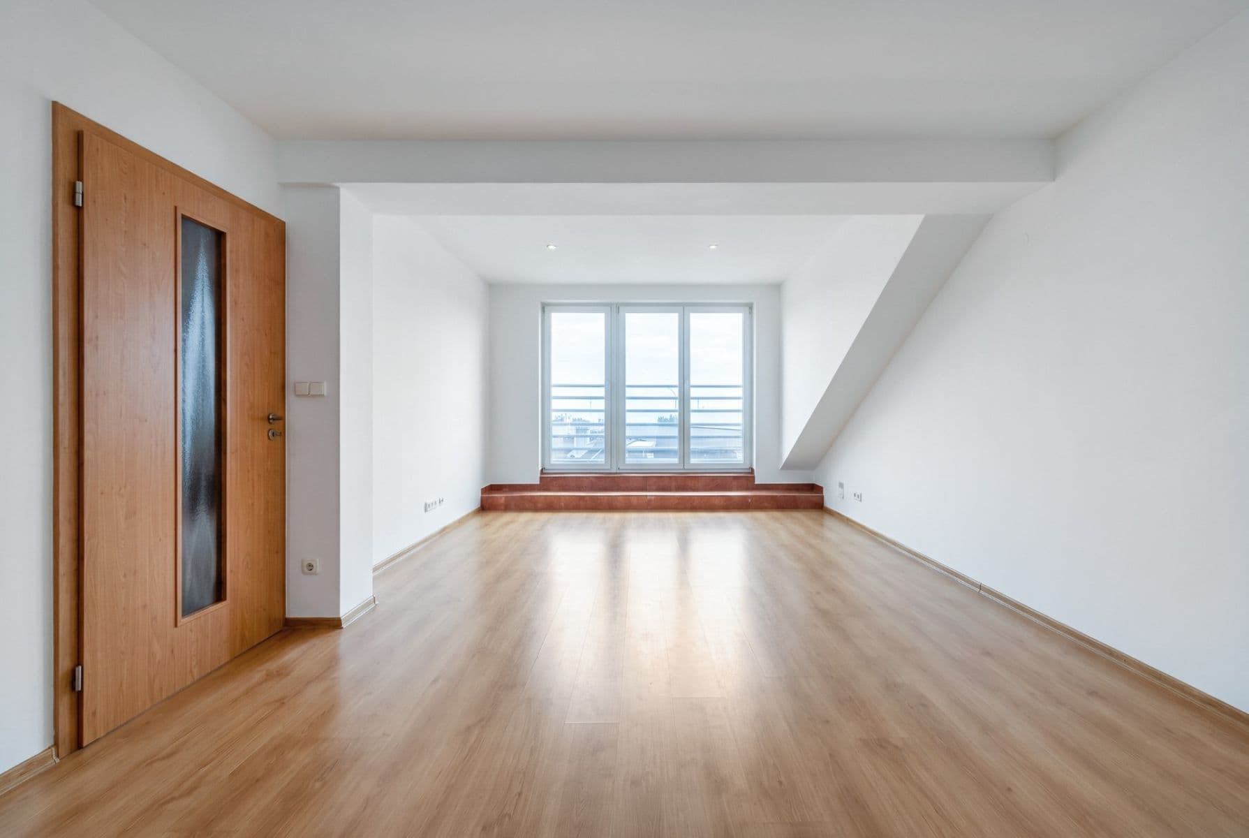 Predaj bytu 2-izbový 75 m², Primátorská, Praha, Praha Predaj bytu 2-izbový 75 m², Primátorská, Praha, Praha