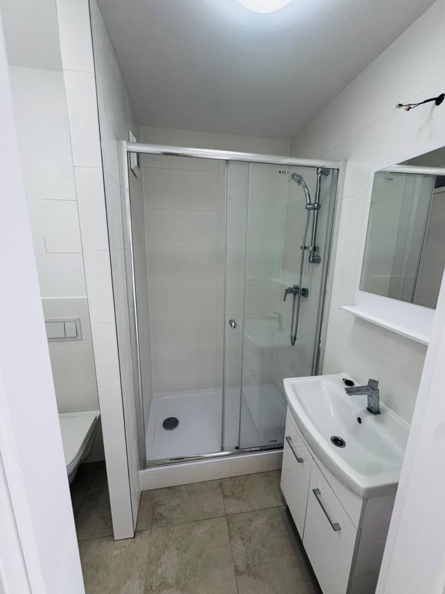 Prenájom bytu 1-izbový 28 m², Palackého třída, Pardubice, Pardubický kraj Prenájom bytu 1-izbový 28 m², Palackého třída, Pardubice, Pardubický kraj