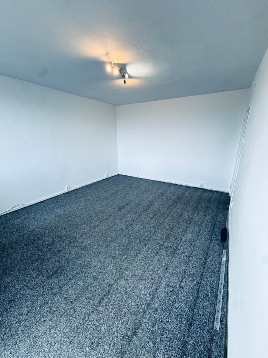 Prenájom bytu 1-izbový 28 m², Palackého třída, Pardubice, Pardubický kraj Prenájom bytu 1-izbový 28 m², Palackého třída, Pardubice, Pardubický kraj