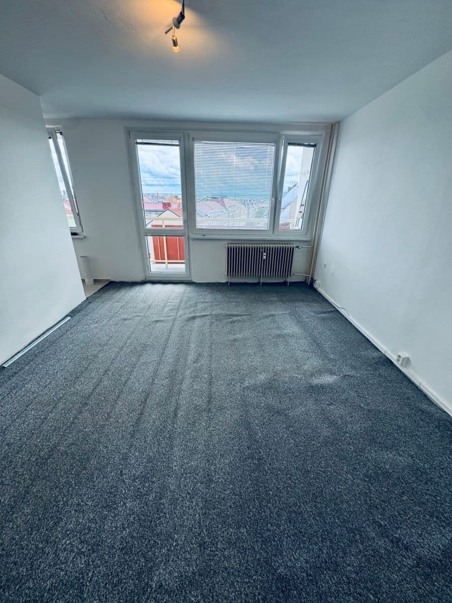 Prenájom bytu 1-izbový 28 m², Palackého třída, Pardubice, Pardubický kraj Prenájom bytu 1-izbový 28 m², Palackého třída, Pardubice, Pardubický kraj
