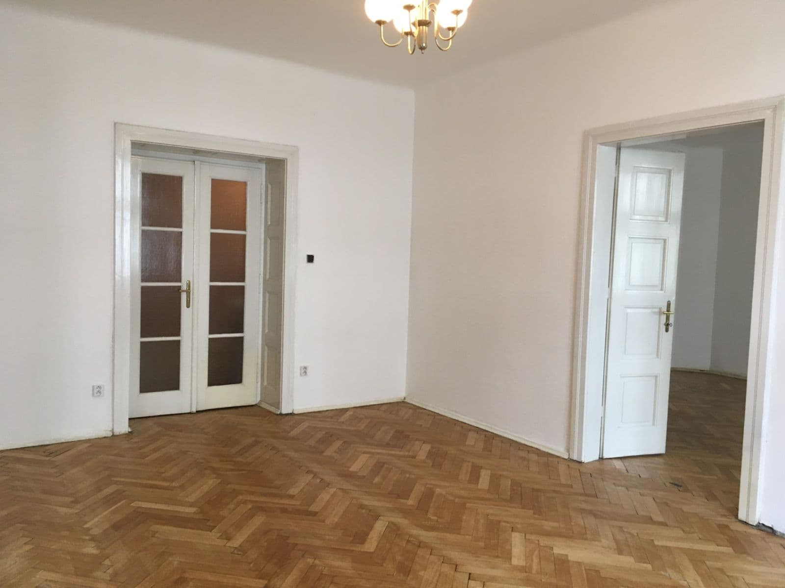 Prenájom bytu 4-izbový 129 m², Sudoměřská, Praha, Praha Prenájom bytu 4-izbový 129 m², Sudoměřská, Praha, Praha