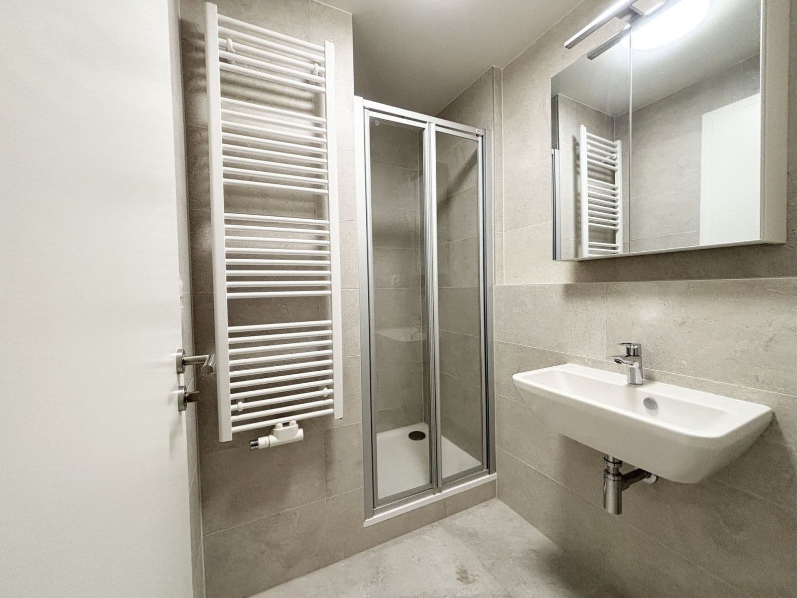 Prenájom bytu 1-izbový 31 m², Českobrodská, Praha, Praha Prenájom bytu 1-izbový 31 m², Českobrodská, Praha, Praha