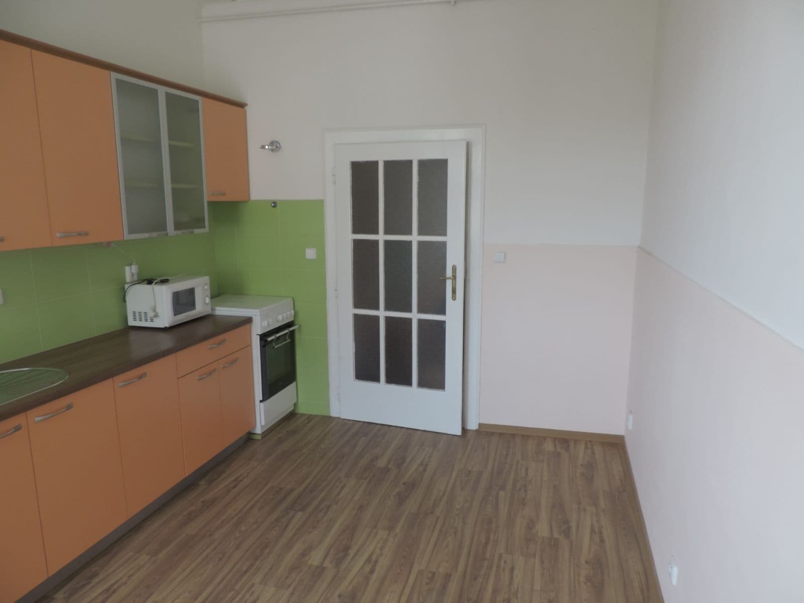 Prenájom bytu 1-izbový 53 m², Těsnohlídkova, Brno, Jihomoravský kraj Prenájom bytu 1-izbový 53 m², Těsnohlídkova, Brno, Jihomoravský kraj