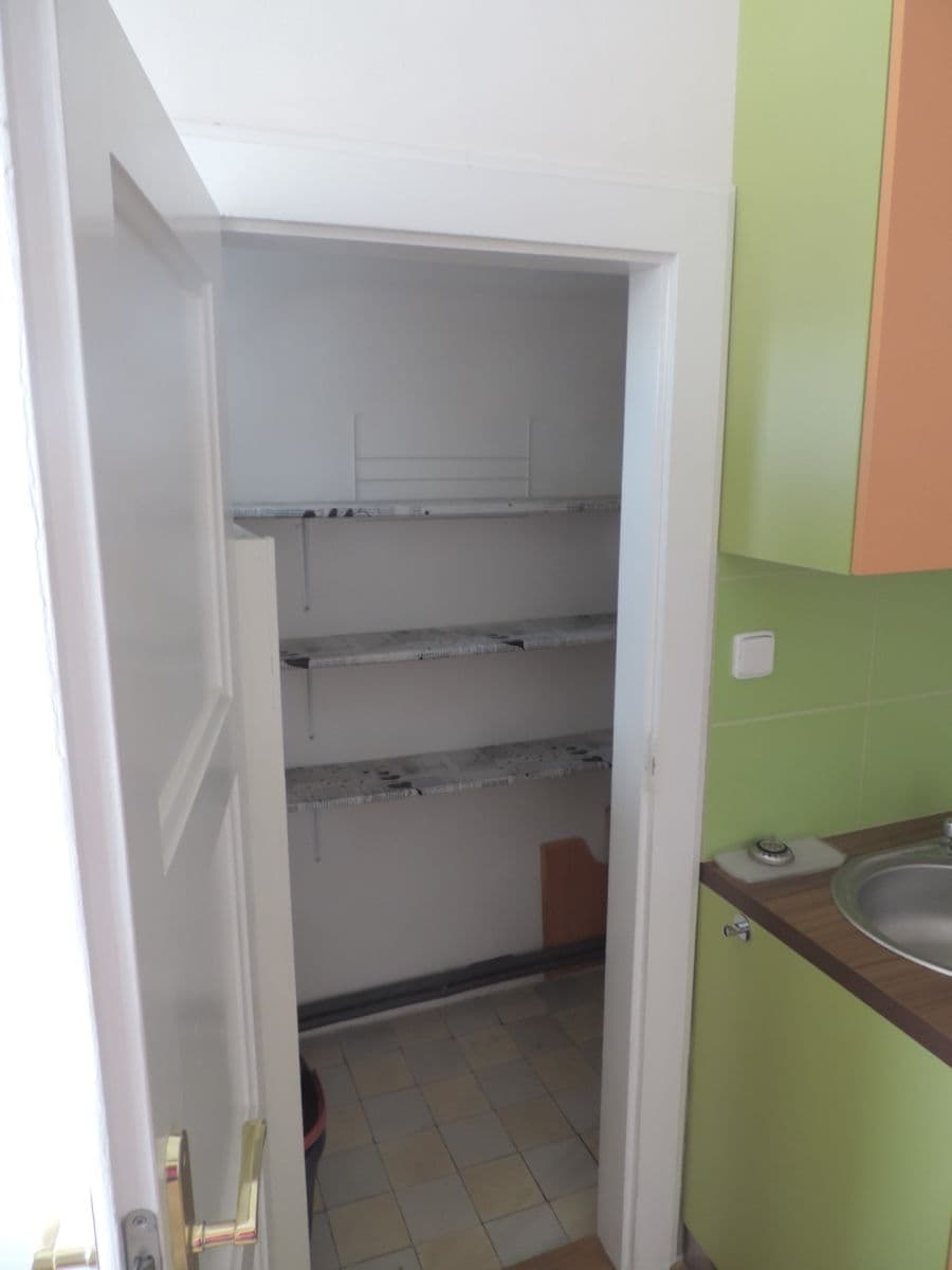 Prenájom bytu 1-izbový 53 m², Těsnohlídkova, Brno, Jihomoravský kraj Prenájom bytu 1-izbový 53 m², Těsnohlídkova, Brno, Jihomoravský kraj