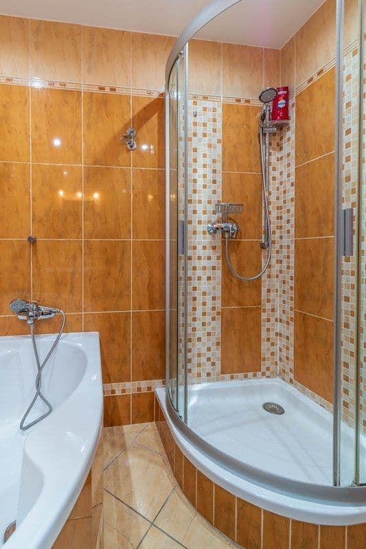 Prenájom bytu 3-izbový 76 m², Benická, Praha, Praha Prenájom bytu 3-izbový 76 m², Benická, Praha, Praha