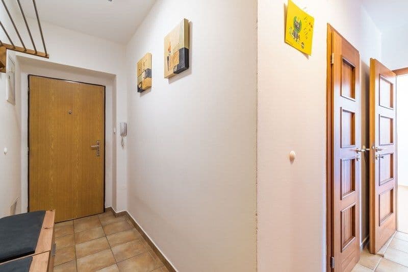 Prenájom bytu 3-izbový 76 m², Benická, Praha, Praha Prenájom bytu 3-izbový 76 m², Benická, Praha, Praha