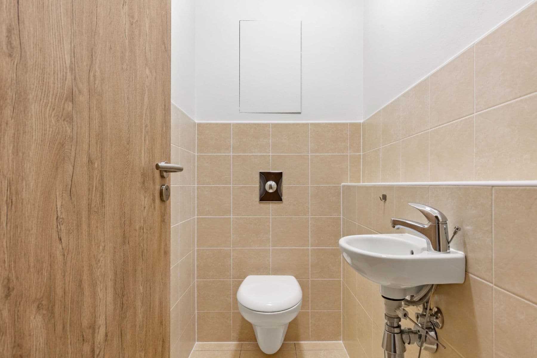 Prenájom bytu 3-izbový 71 m², Anny Rybníčkové, Praha, Praha Prenájom bytu 3-izbový 71 m², Anny Rybníčkové, Praha, Praha