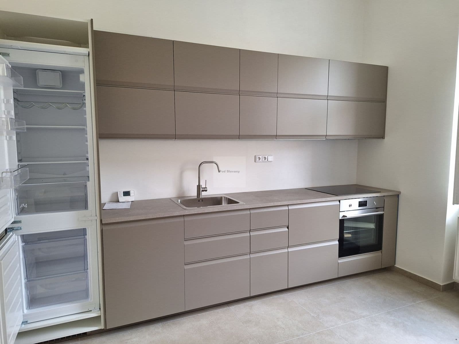 Prenájom bytu 2-izbový 67 m², Pod Slovany, Praha, Praha Prenájom bytu 2-izbový 67 m², Pod Slovany, Praha, Praha
