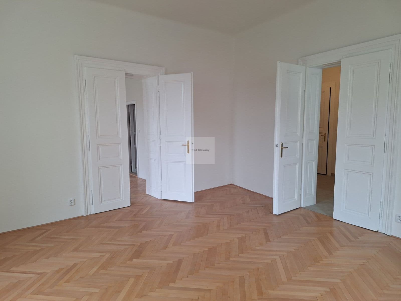 Prenájom bytu 2-izbový 67 m², Pod Slovany, Praha, Praha Prenájom bytu 2-izbový 67 m², Pod Slovany, Praha, Praha