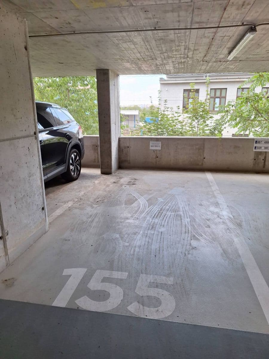 Prenájom garáže 12 m², Praha, Praha Prenájom garáže 12 m², Praha, Praha