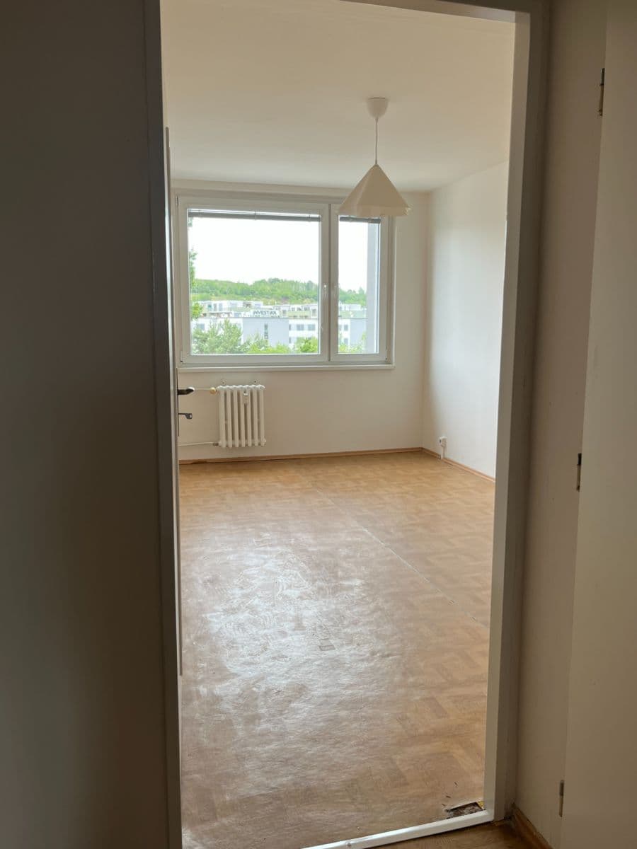 Prenájom bytu 3-izbový 92 m², Nušlova, Praha, Praha Prenájom bytu 3-izbový 92 m², Nušlova, Praha, Praha