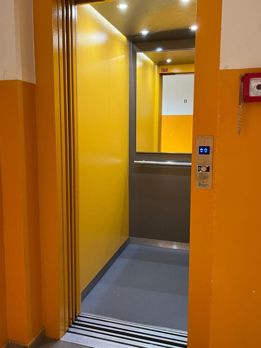 Prenájom bytu 3-izbový 92 m², Nušlova, Praha, Praha Prenájom bytu 3-izbový 92 m², Nušlova, Praha, Praha