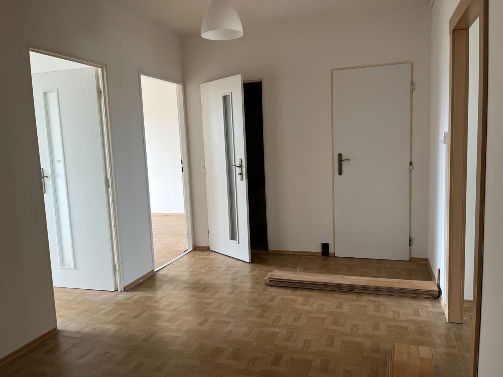 Prenájom bytu 3-izbový 92 m², Nušlova, Praha, Praha Prenájom bytu 3-izbový 92 m², Nušlova, Praha, Praha