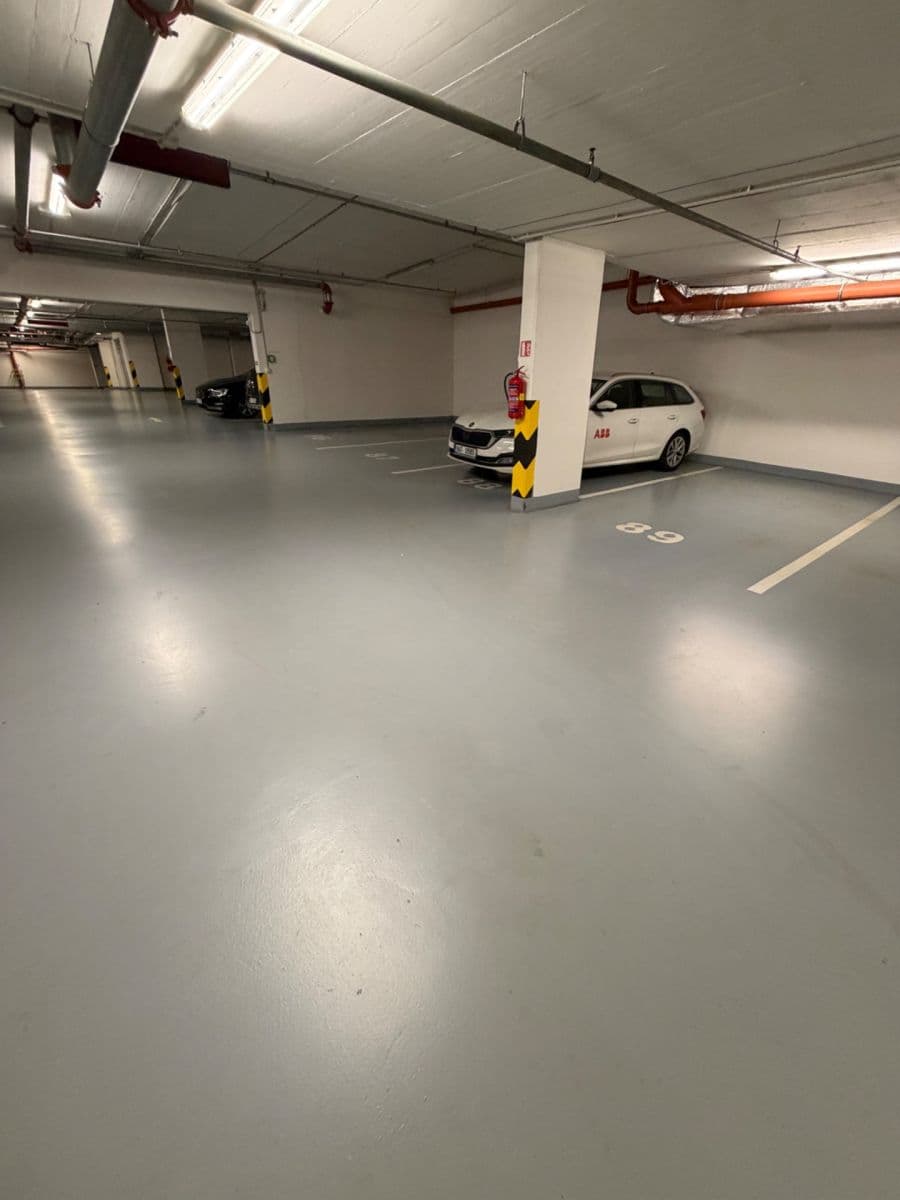 Prenájom bytu 1-izbový 40 m², Hornoměcholupská, Praha, Praha Prenájom bytu 1-izbový 40 m², Hornoměcholupská, Praha, Praha