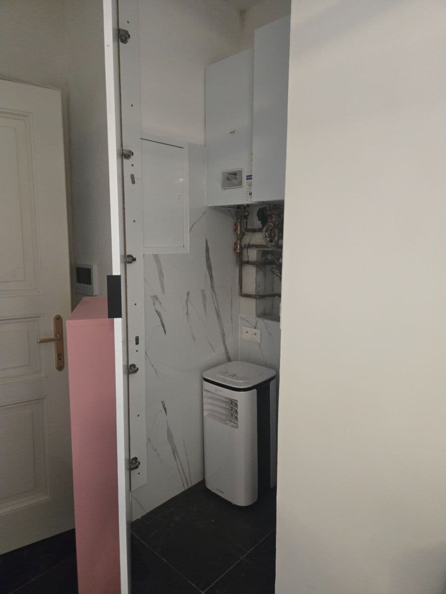 Predaj nebytového priestoru 26 m², Roháčova, Praha, Praha Predaj nebytového priestoru 26 m², Roháčova, Praha, Praha