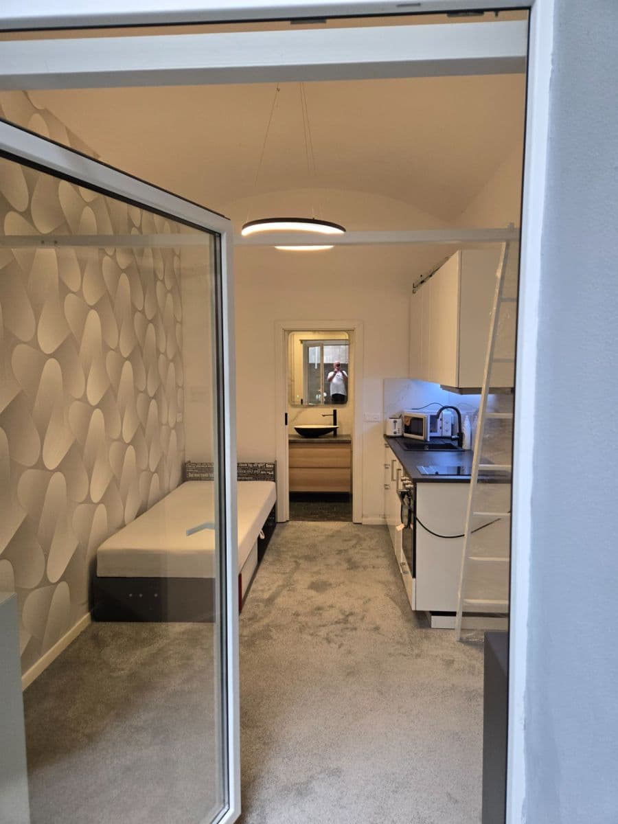 Predaj nebytového priestoru 26 m², Roháčova, Praha, Praha Predaj nebytového priestoru 26 m², Roháčova, Praha, Praha