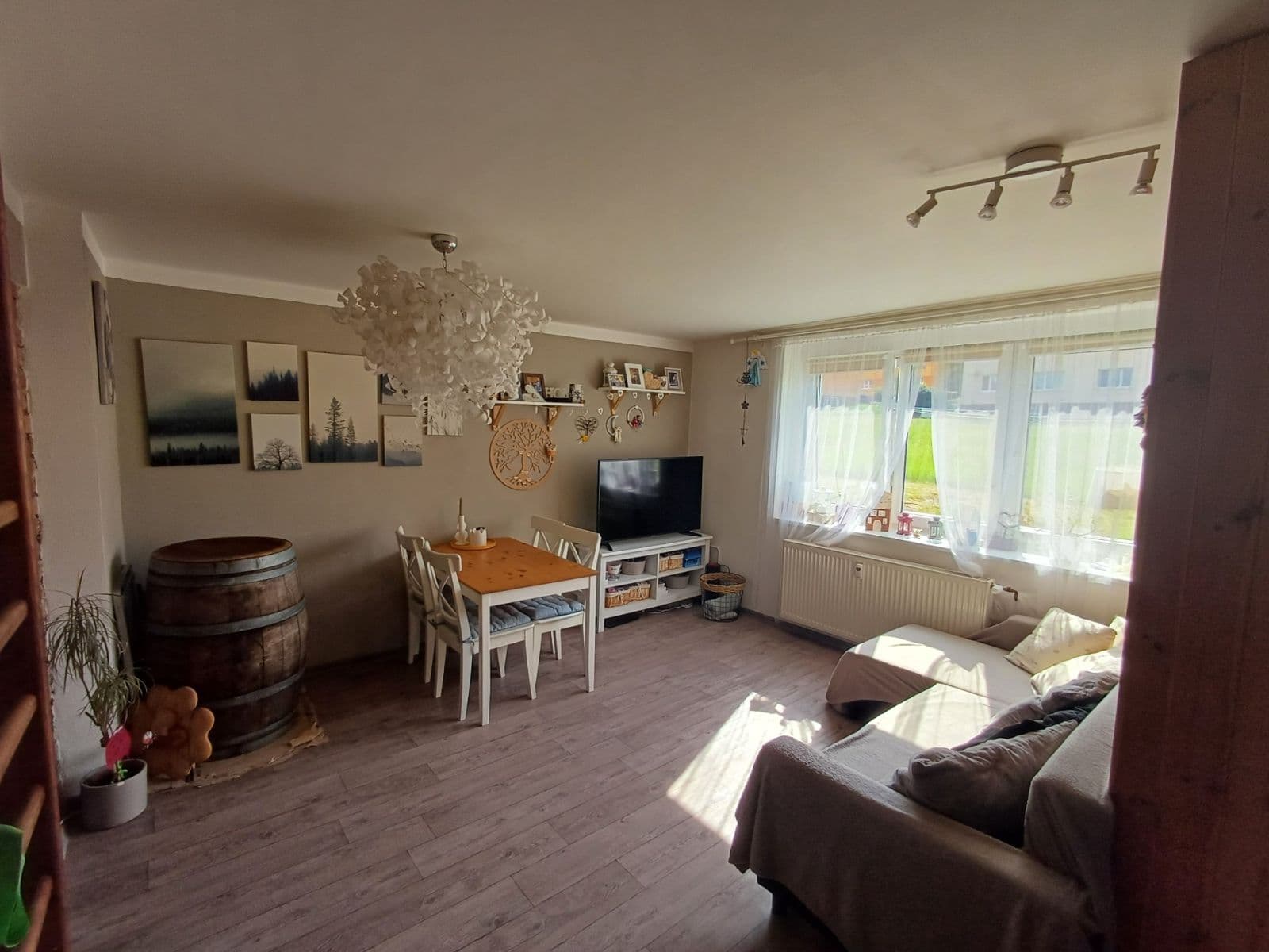 Predaj bytu 3-izbový 56 m², Jana Žižky, Jince, Středočeský kraj Predaj bytu 3-izbový 56 m², Jana Žižky, Jince, Středočeský kraj