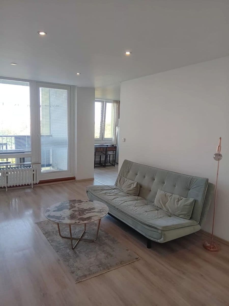 Prenájom bytu 3-izbový 65 m², Bojasova, Praha, Praha Prenájom bytu 3-izbový 65 m², Bojasova, Praha, Praha