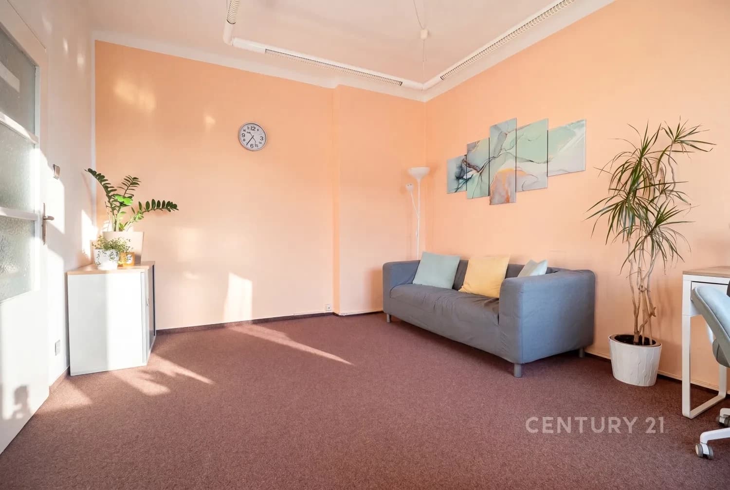 Prenájom bytu 4-izbový 80 m², Doubravčická, Praha, Praha Prenájom bytu 4-izbový 80 m², Doubravčická, Praha, Praha
