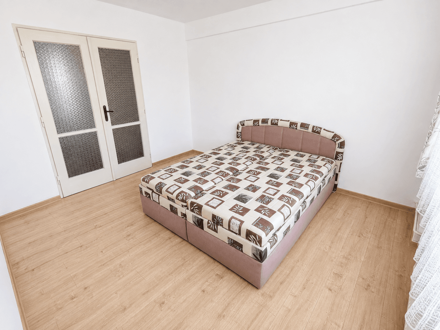 Prenájom bytu 2-izbový 62 m², Jednoty, Sokolov, Karlovarský kraj Prenájom bytu 2-izbový 62 m², Jednoty, Sokolov, Karlovarský kraj