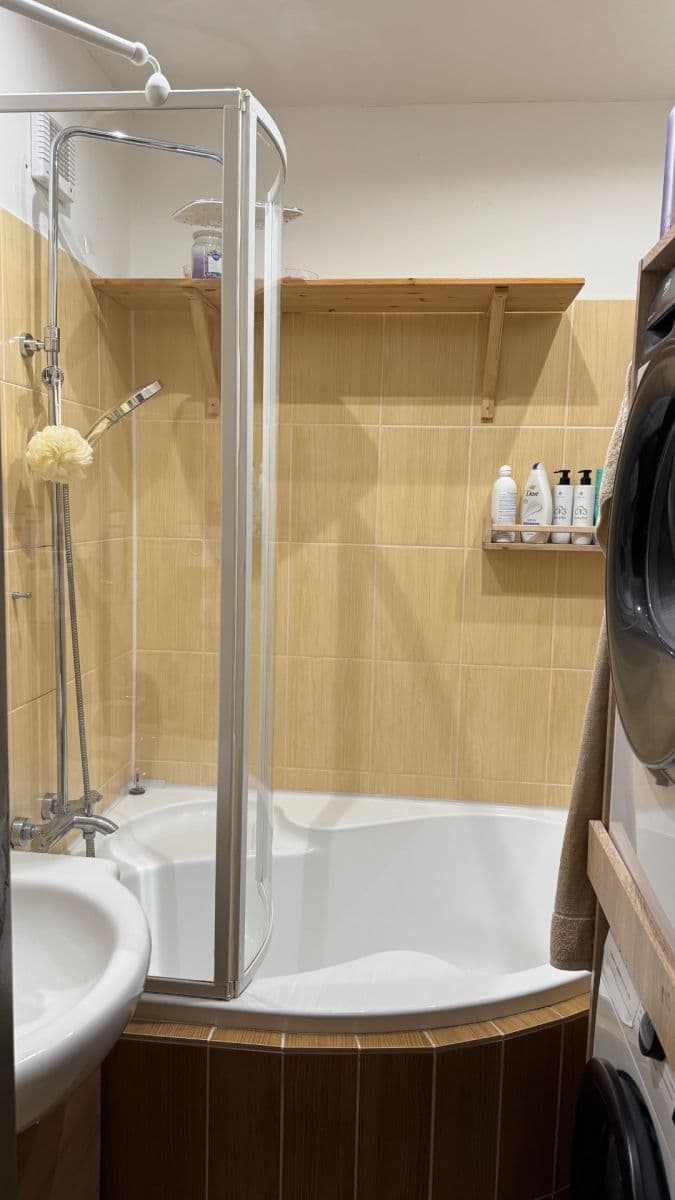 Predaj bytu 3-izbový 75 m², U Potoka, Vysoké Mýto, Pardubický kraj Predaj bytu 3-izbový 75 m², U Potoka, Vysoké Mýto, Pardubický kraj