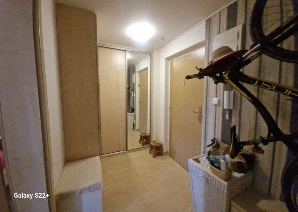 Prenájom bytu 1-izbový 45 m², Kloboučnická, Praha, Praha Prenájom bytu 1-izbový 45 m², Kloboučnická, Praha, Praha