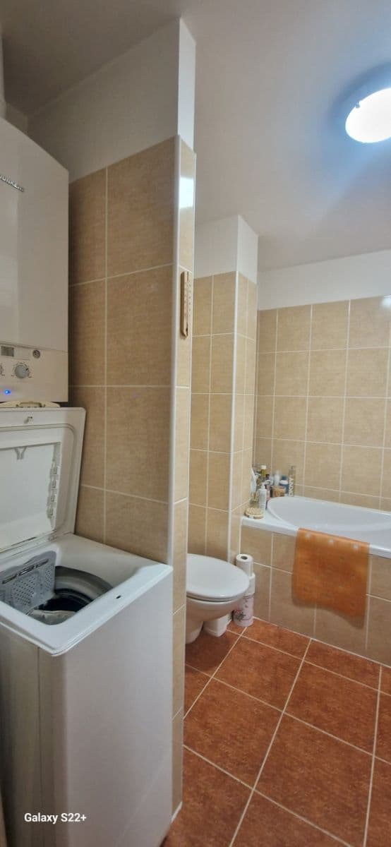Prenájom bytu 1-izbový 45 m², Kloboučnická, Praha, Praha Prenájom bytu 1-izbový 45 m², Kloboučnická, Praha, Praha