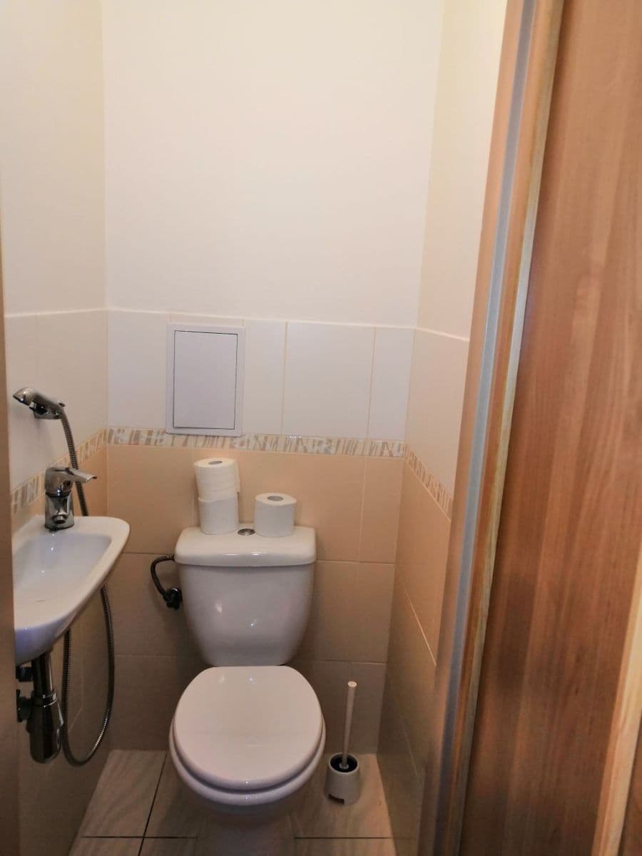 Prenájom bytu 2-izbový 56 m², Pod Bání, Praha, Praha Prenájom bytu 2-izbový 56 m², Pod Bání, Praha, Praha