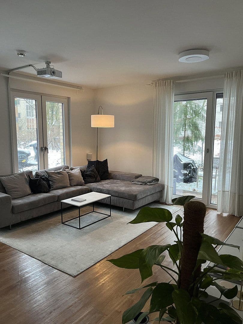 Prenájom bytu 3-izbový 86 m², Uhlenhorster Weg 29A, Hamburg, Hamburg Prenájom bytu 3-izbový 86 m², Uhlenhorster Weg 29A, Hamburg, Hamburg