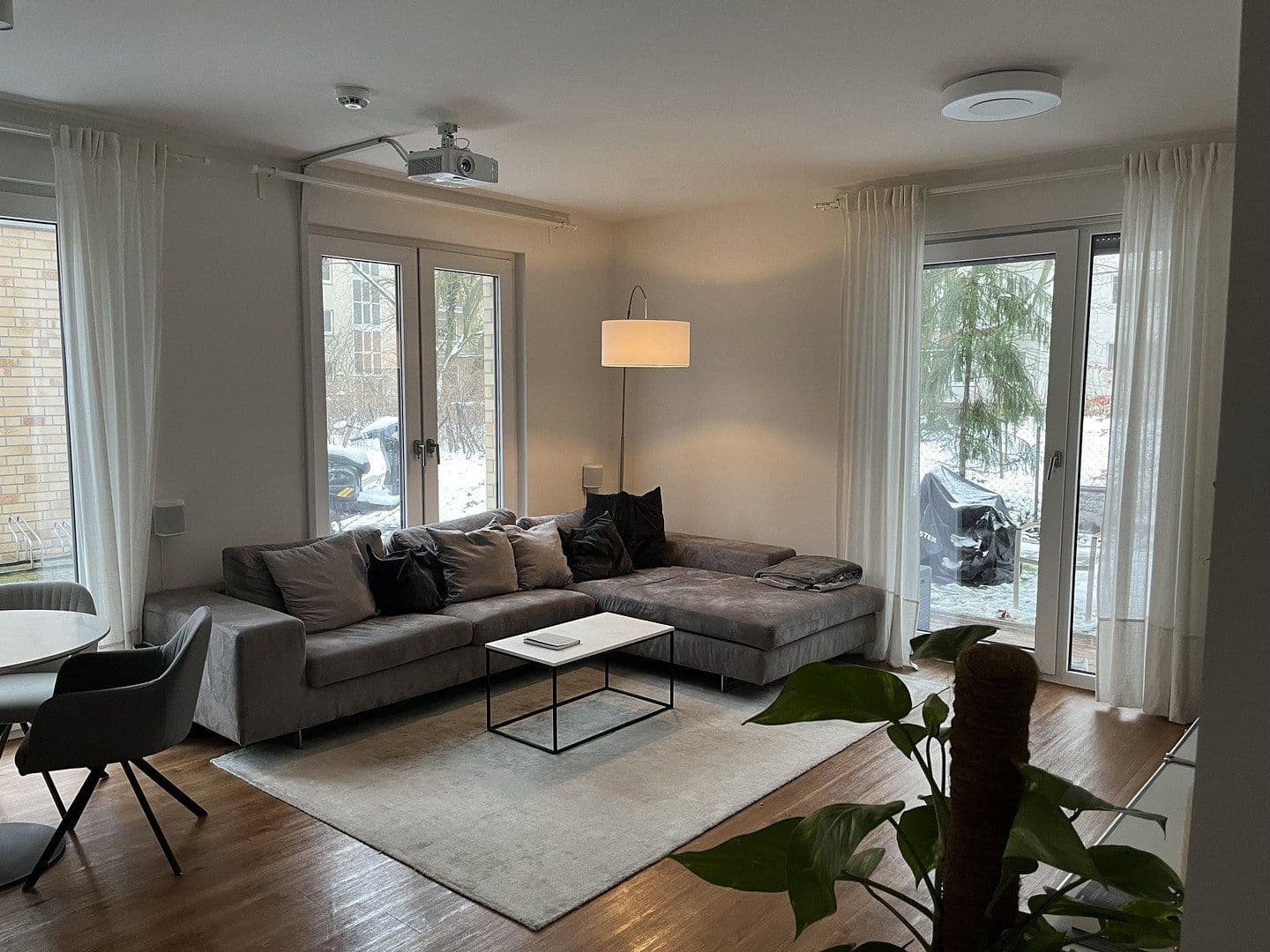 Prenájom bytu 3-izbový 86 m², Uhlenhorster Weg 29A, Hamburg, Hamburg Prenájom bytu 3-izbový 86 m², Uhlenhorster Weg 29A, Hamburg, Hamburg