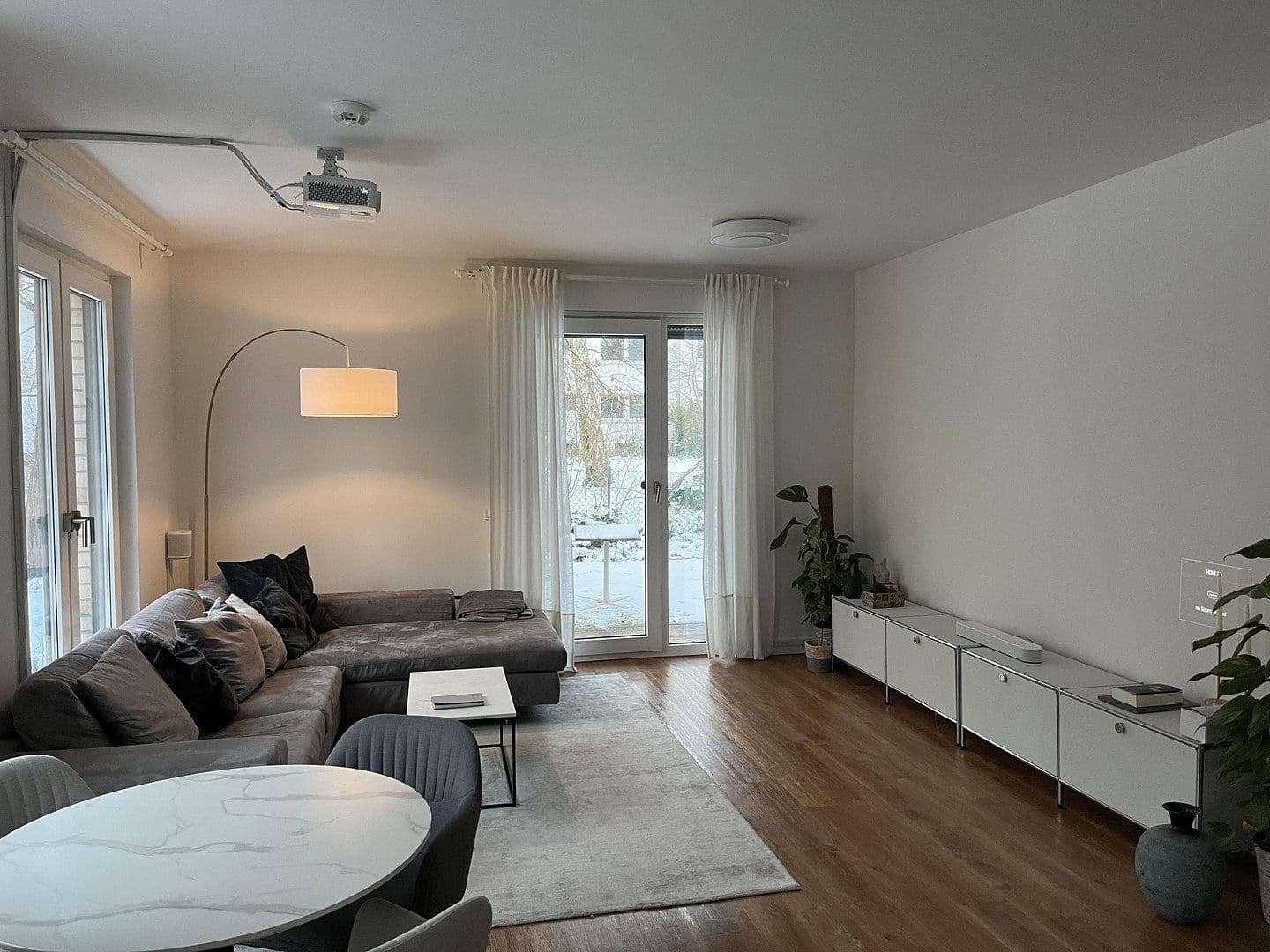 Prenájom bytu 3-izbový 86 m², Uhlenhorster Weg 29A, Hamburg, Hamburg Prenájom bytu 3-izbový 86 m², Uhlenhorster Weg 29A, Hamburg, Hamburg
