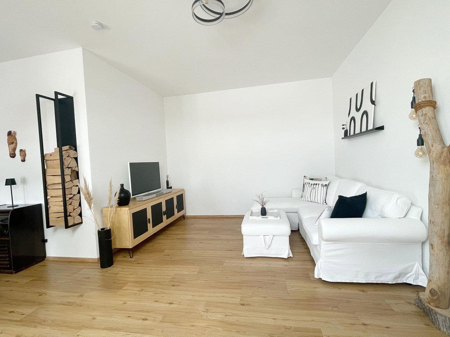 Prenájom bytu 3-izbový 95 m², Hohenthann, Bavorsko Prenájom bytu 3-izbový 95 m², Hohenthann, Bavorsko