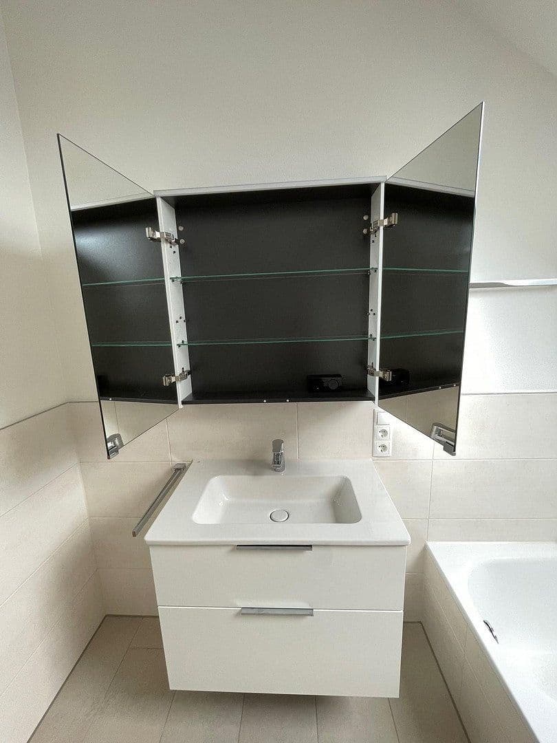 Prenájom bytu 3-izbový 95 m², Hohenthann, Bavorsko Prenájom bytu 3-izbový 95 m², Hohenthann, Bavorsko