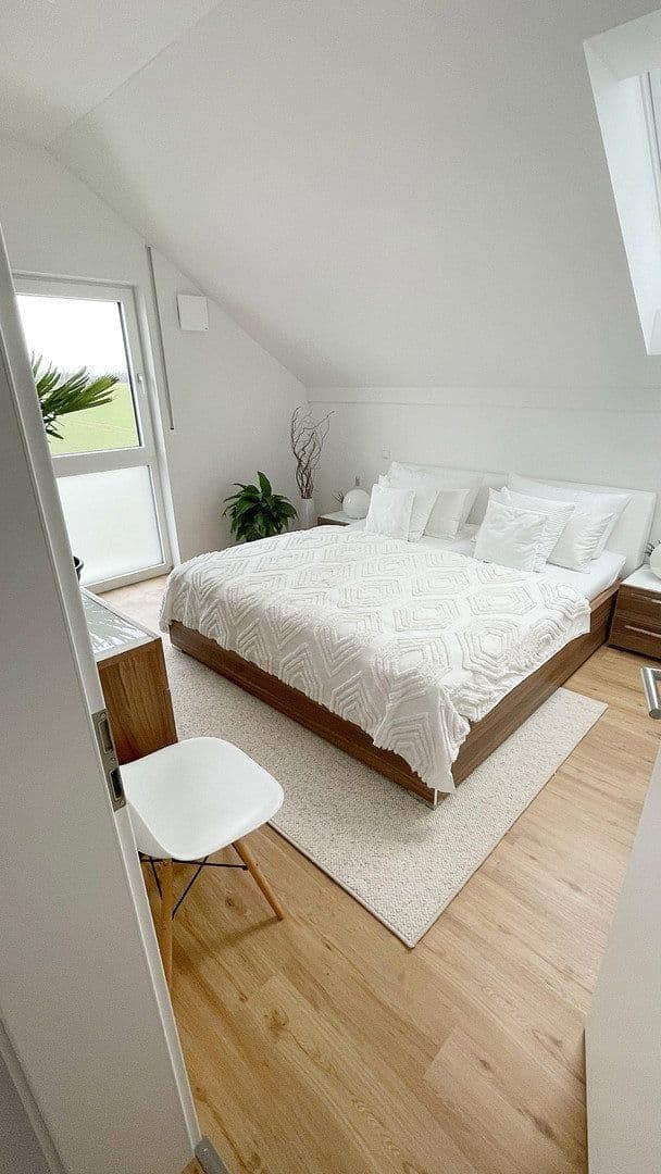 Prenájom bytu 3-izbový 95 m², Hohenthann, Bavorsko Prenájom bytu 3-izbový 95 m², Hohenthann, Bavorsko