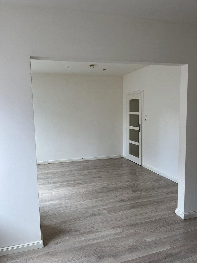 Prenájom bytu 3-izbový 85 m², Sandberg 49, Itzehoe, Šlezvicko-Holštajnsko Prenájom bytu 3-izbový 85 m², Sandberg 49, Itzehoe, Šlezvicko-Holštajnsko