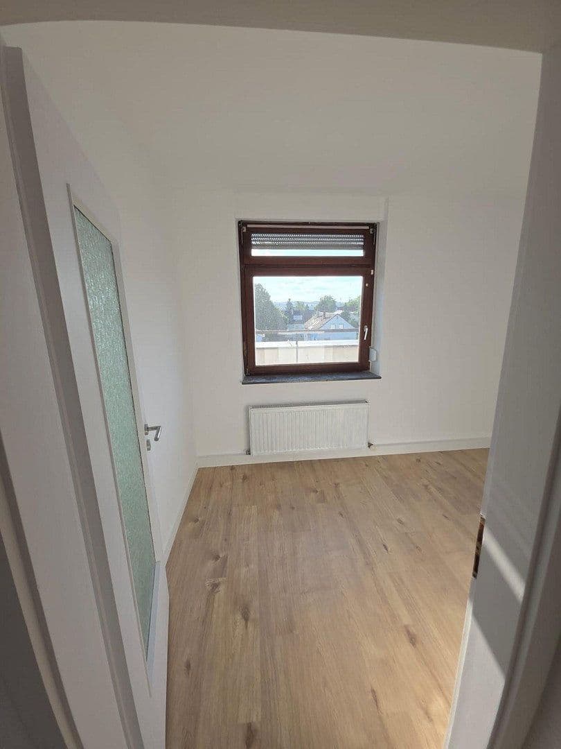 Prenájom bytu 2-izbový 65 m², Neckarsulm, Bádensko-Wurttembersko Prenájom bytu 2-izbový 65 m², Neckarsulm, Bádensko-Wurttembersko