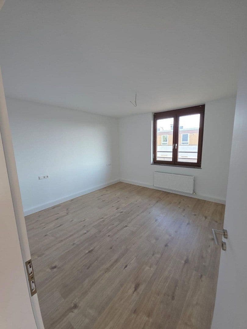 Prenájom bytu 2-izbový 65 m², Neckarsulm, Bádensko-Wurttembersko Prenájom bytu 2-izbový 65 m², Neckarsulm, Bádensko-Wurttembersko