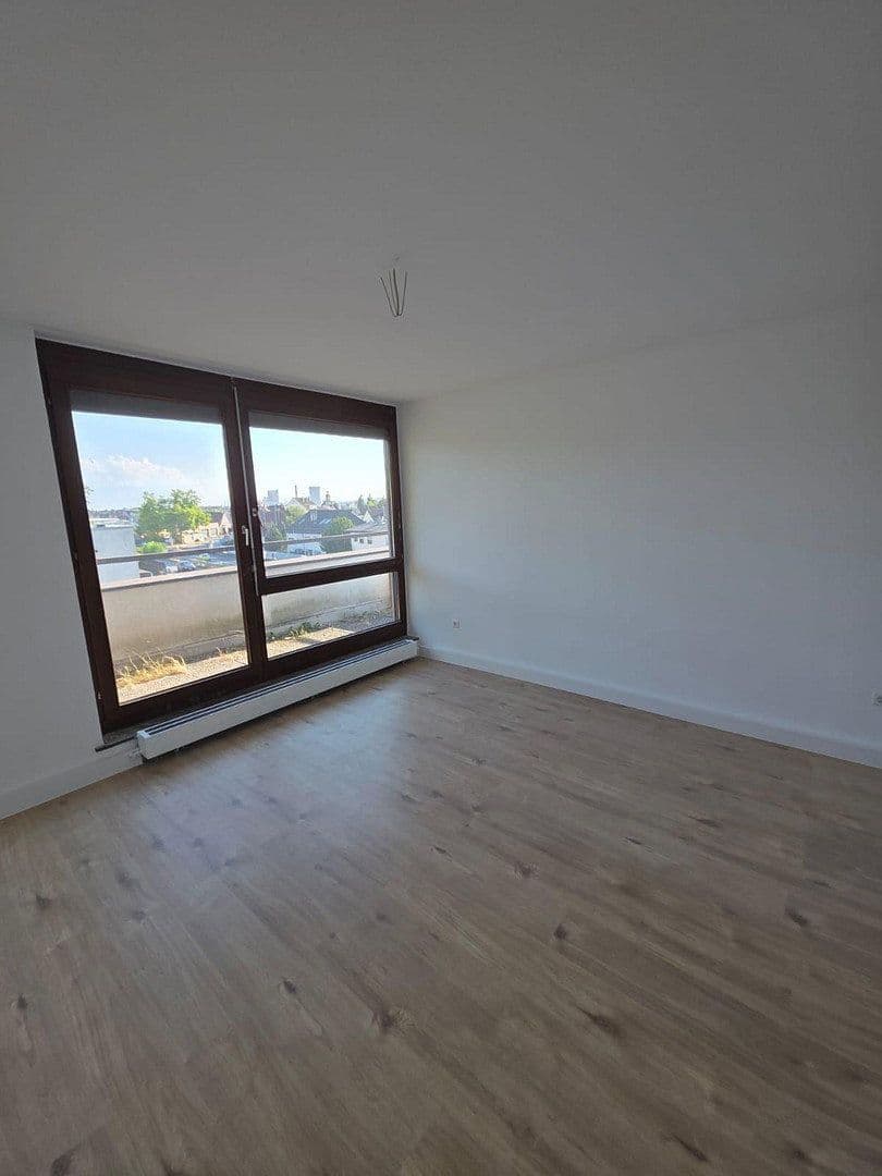 Prenájom bytu 2-izbový 65 m², Neckarsulm, Bádensko-Wurttembersko Prenájom bytu 2-izbový 65 m², Neckarsulm, Bádensko-Wurttembersko