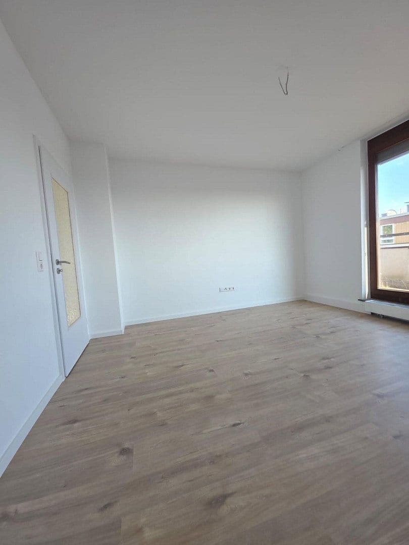 Prenájom bytu 2-izbový 65 m², Neckarsulm, Bádensko-Wurttembersko Prenájom bytu 2-izbový 65 m², Neckarsulm, Bádensko-Wurttembersko