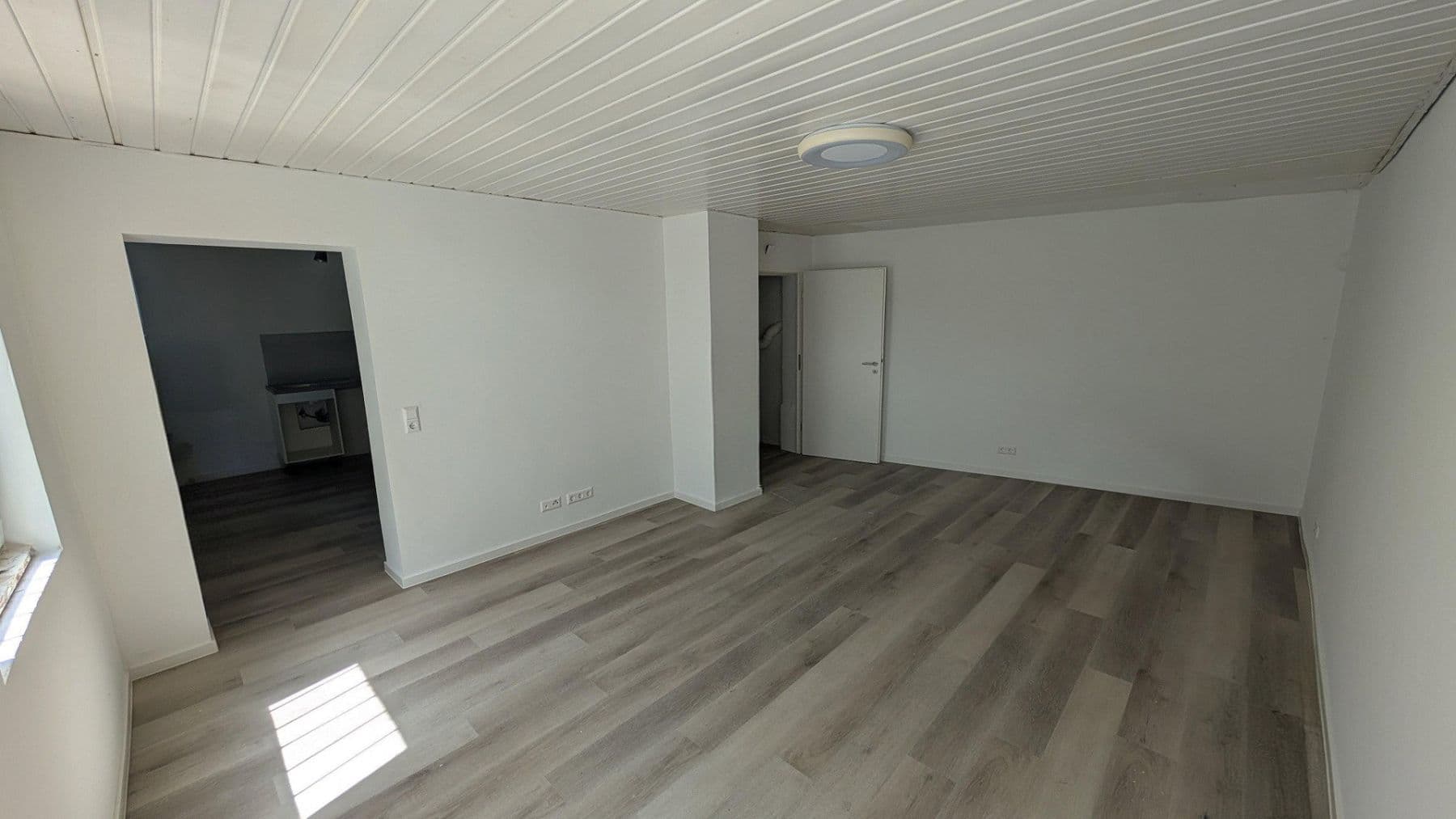 Prenájom bytu 2-izbový 53 m², Bruchsal, Bádensko-Wurttembersko Prenájom bytu 2-izbový 53 m², Bruchsal, Bádensko-Wurttembersko