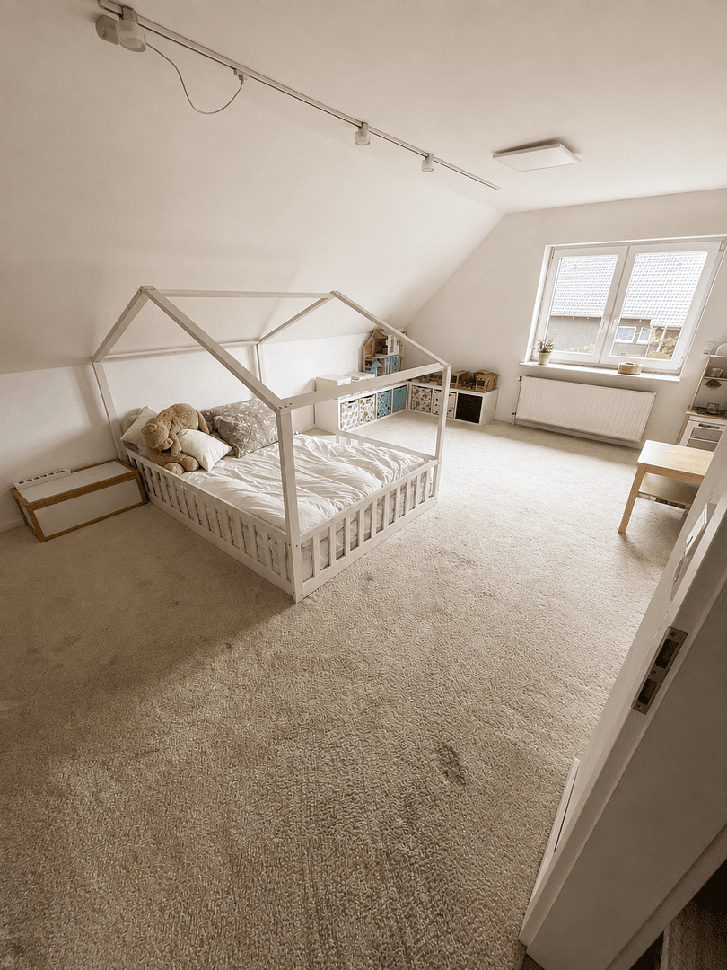 Predaj domu 210 m², pozemok 826 m², Apen, Dolné Sasko Predaj domu 210 m², pozemok 826 m², Apen, Dolné Sasko