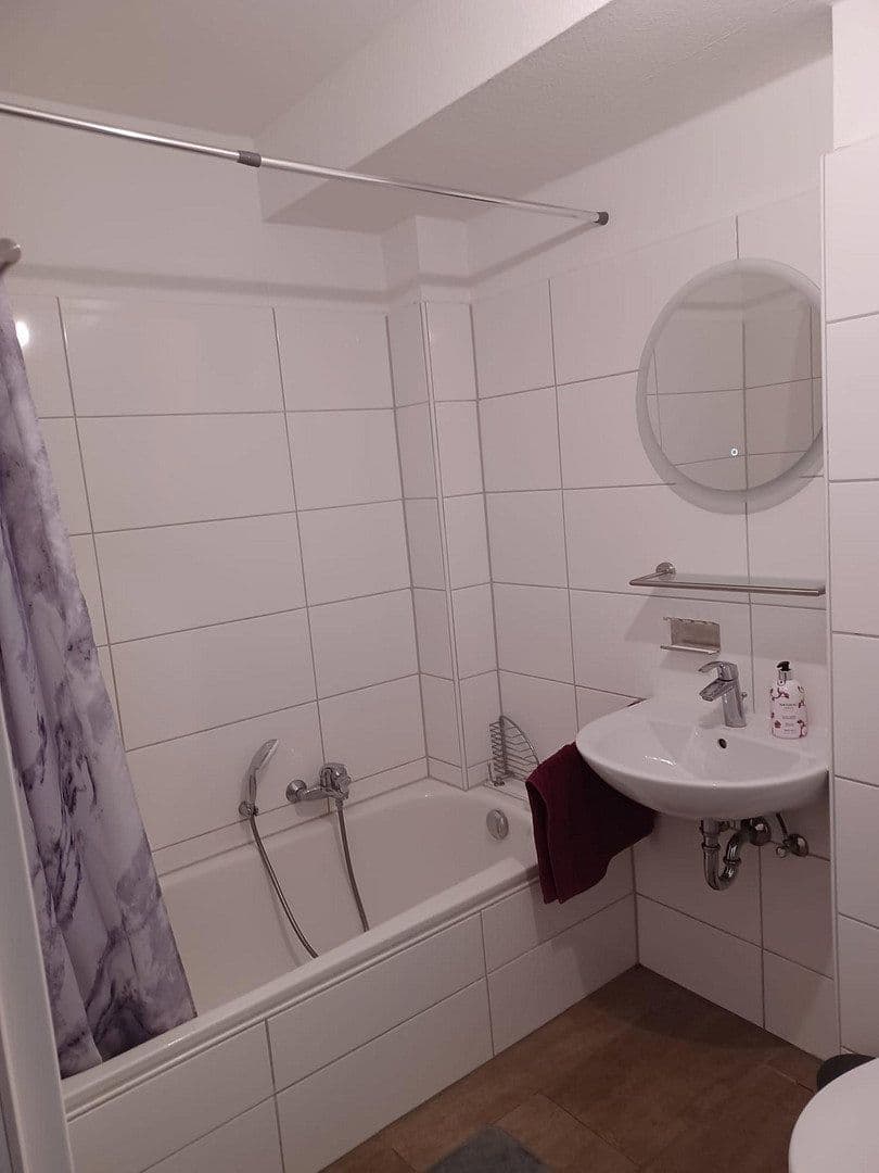 Prenájom bytu 3-izbový 99 m², Bad Soden-Salmünster, Hesensko Prenájom bytu 3-izbový 99 m², Bad Soden-Salmünster, Hesensko